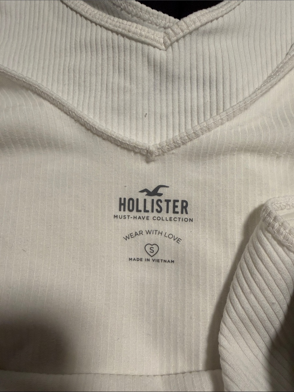 5 Hollister Ribbed Seamless V-Neck Crop Tanks Size S- Black, Cream, Olive, White - Picture 5 of 6